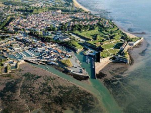 Vu aérienne de Château d'Oléron sur l'île d'Oléron